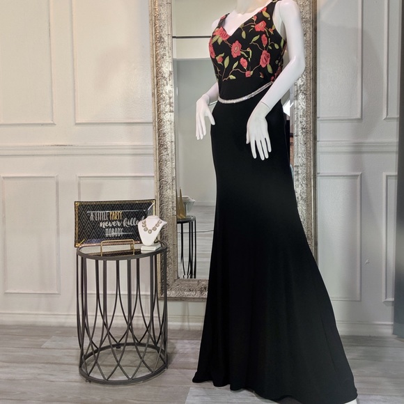 Aspeed Dresses & Skirts - Black Floral Formal Evening Dress Gown